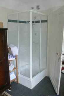 Stolberg Boarding Home Stolberg - Serviced & Business Apartments: Appartment 34 Dusche